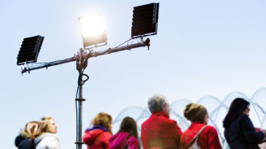 Alquiler material iluminación focos y proyectores